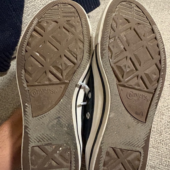 Converse Dark Canvas High Tops. Women’s 6 or a men’s 4 - Picture 7 of 7